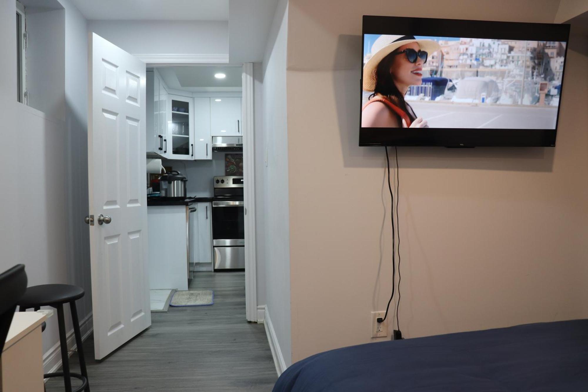 Garden 2 Bedroom Apt - Free Parking Wifi Laundry Workstation برامبتون المظهر الخارجي الصورة