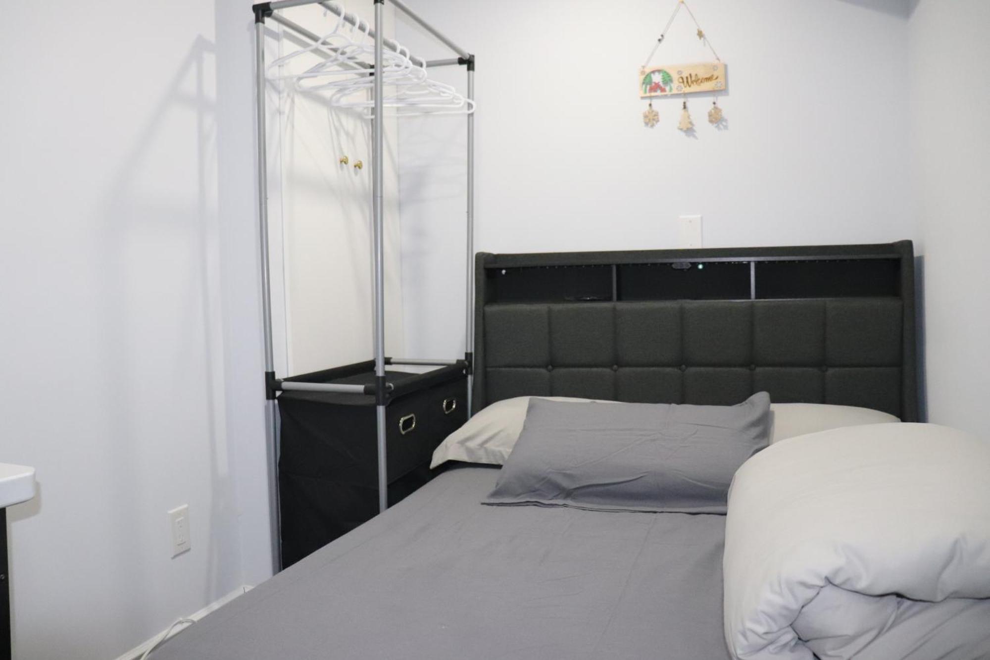 Garden 2 Bedroom Apt - Free Parking Wifi Laundry Workstation برامبتون المظهر الخارجي الصورة
