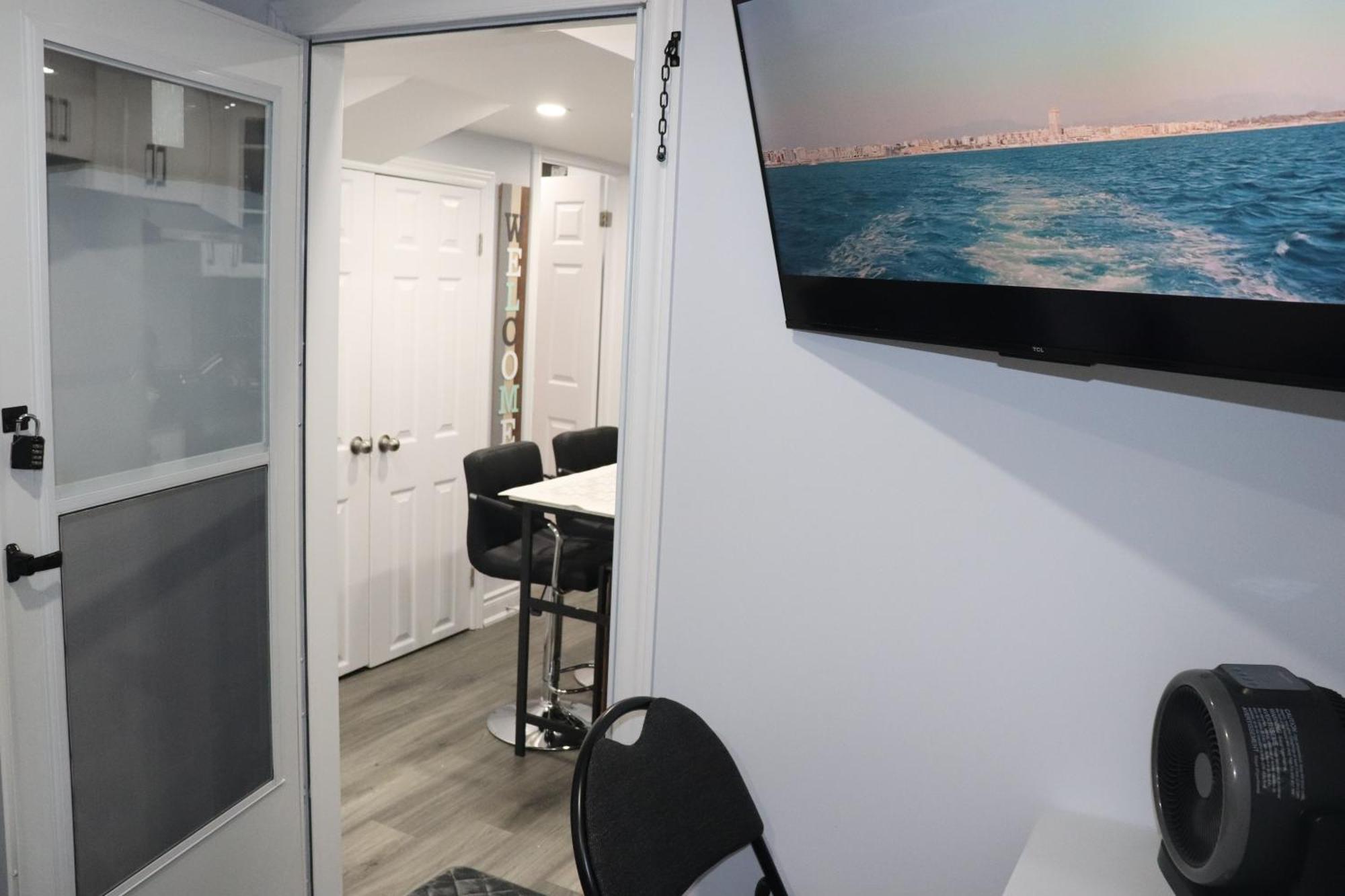 Garden 2 Bedroom Apt - Free Parking Wifi Laundry Workstation برامبتون المظهر الخارجي الصورة